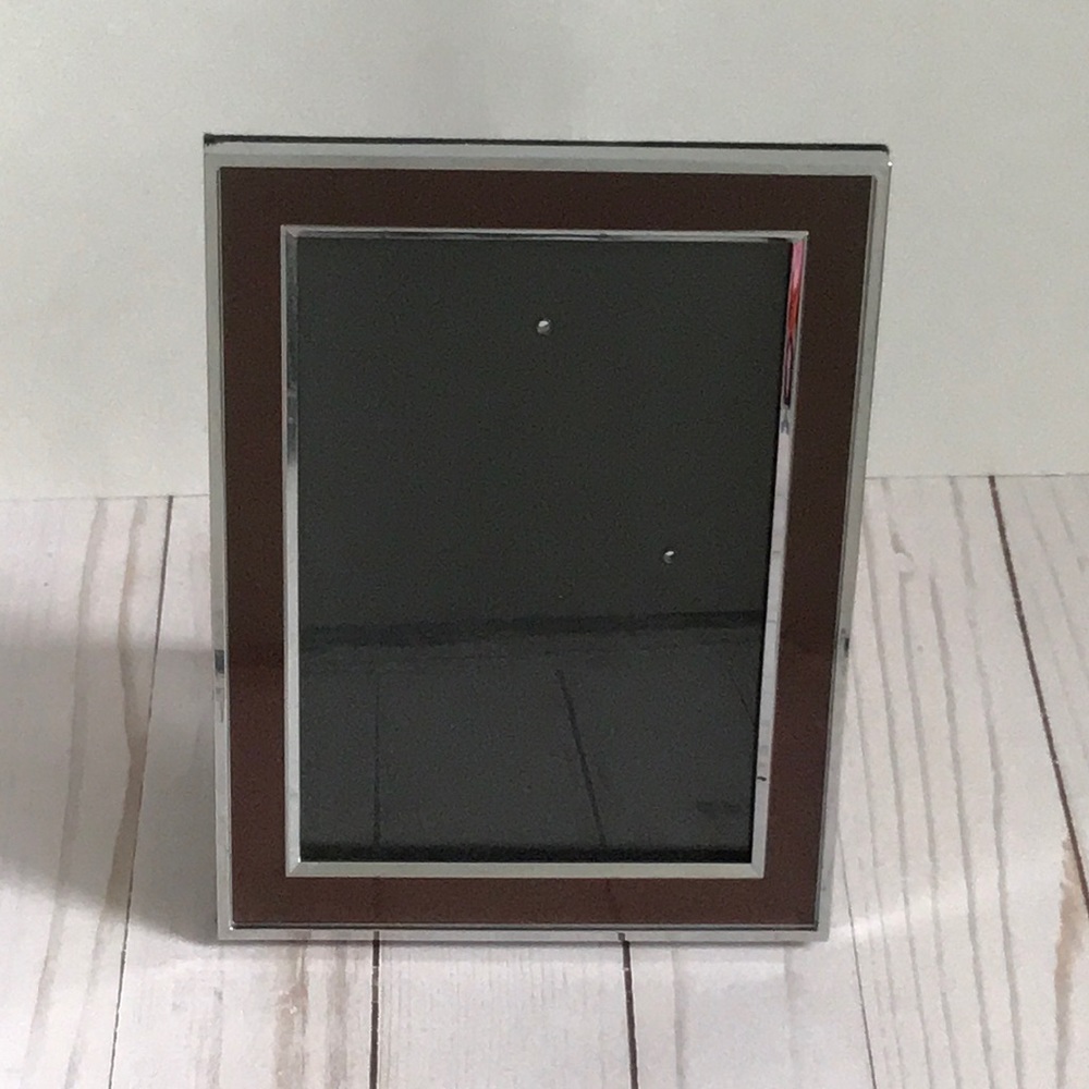 5x7 Brown and silver frame